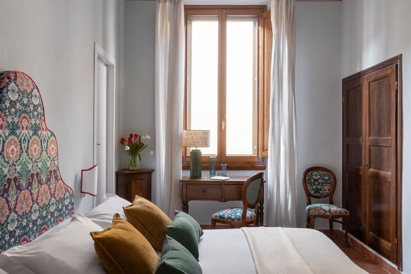 Bright Superior room with ensuite bathroom and desk - The Galileo Hotel, BZAR hotels in Florence